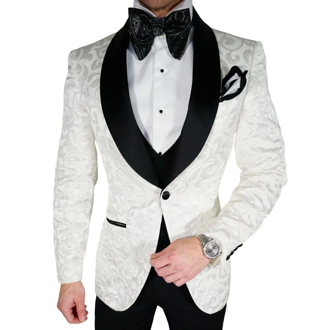 Vanilla & Black Paisley Dinner Jacket @ The Vault